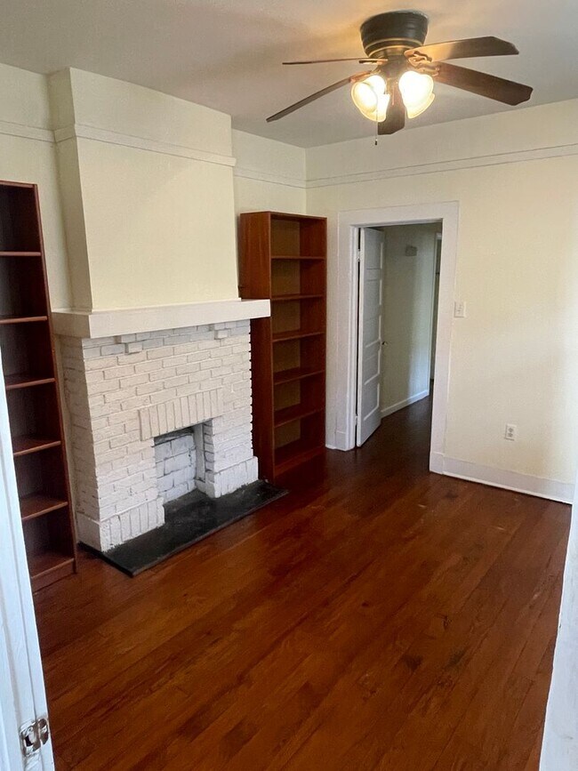 Building Photo - 2BD/1BA Shotgun in MidCity