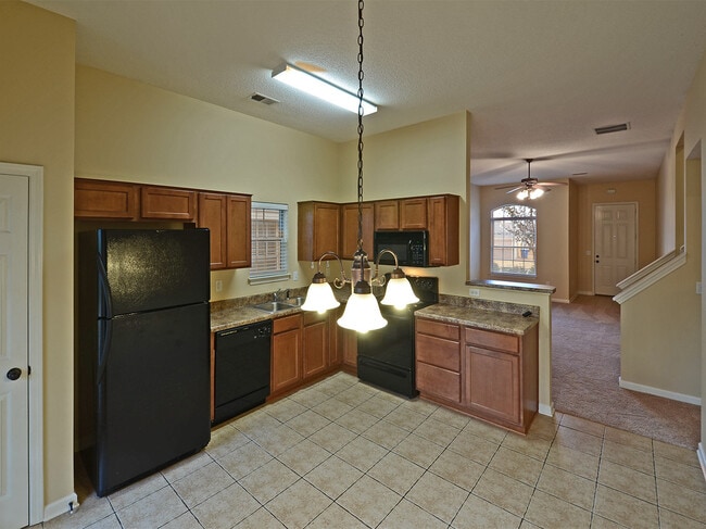 Building Photo - 3 bed, 2.5 bath near Shelby Farms