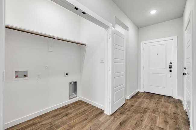 Building Photo - AVAILABLE NOW! NEW LUXURIOUS DUPLEX LOCATED ON 1-ACRE LOT IN MIDLOTHIAN, TX!