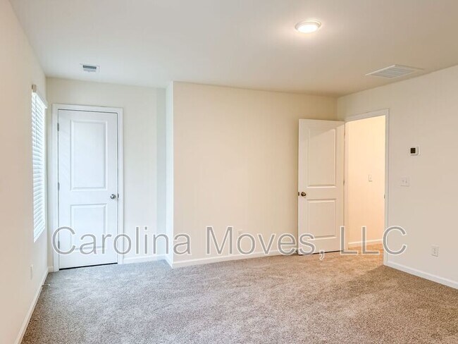 Building Photo - 6015 Willutuck Dr