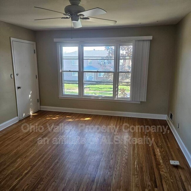 Building Photo - 2910 Abigail Dr