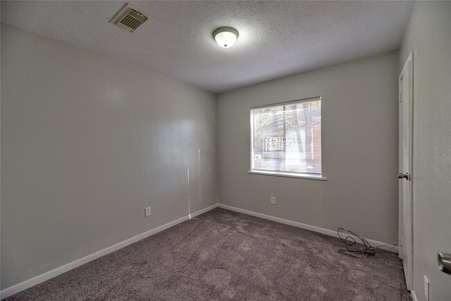 Building Photo - 160 Beeson Ave