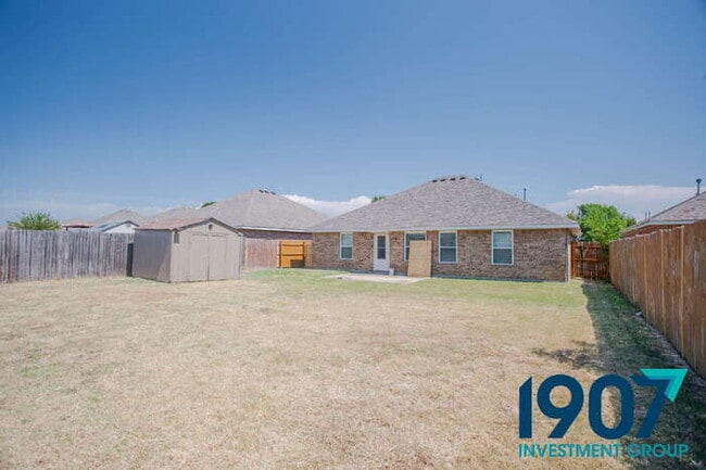 Building Photo - Sacious 4-Bedroom Home with Open Layout!