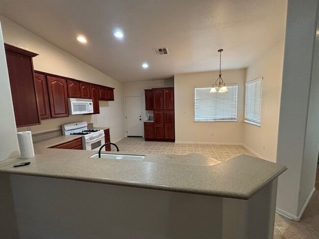 Building Photo - 2887 Wensley Ave