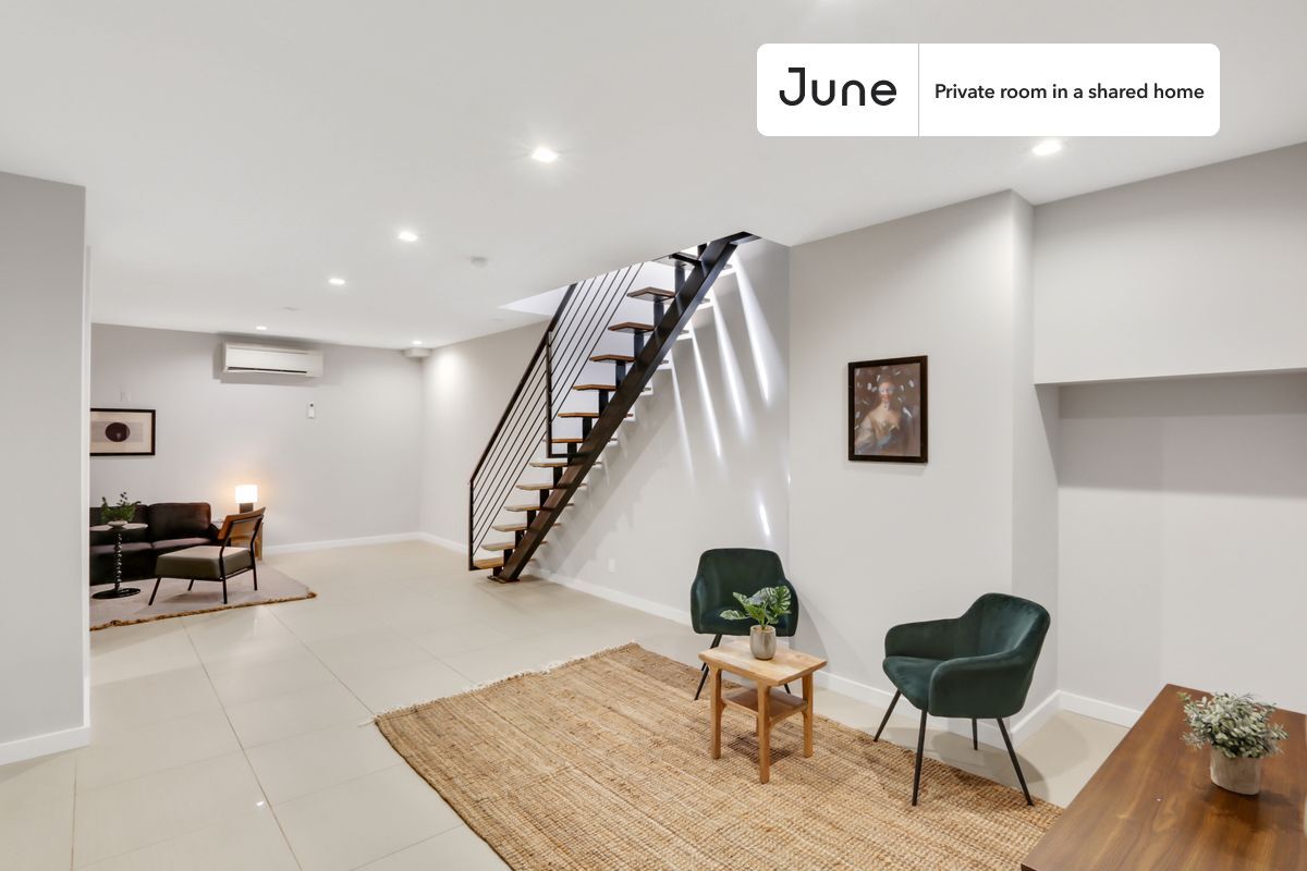 Building Photo - Room in Shared 5 bed/2.5 bath home in Bedford-Stuyvesant