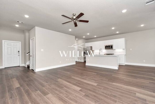 Building Photo - Spacious 4-Bedroom Home – 6 Weeks FREE Rent!
