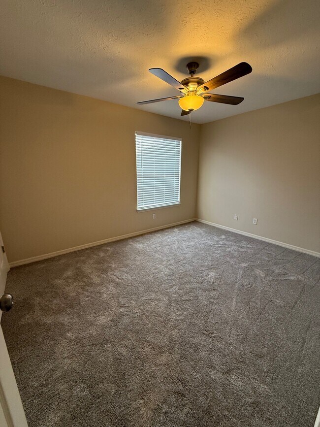 Building Photo - 6588 Harbour Blvd