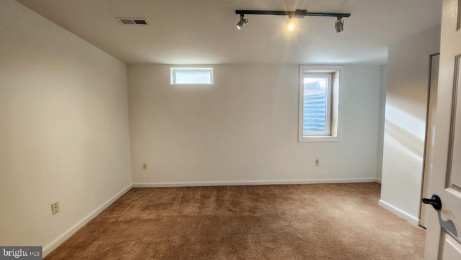 Building Photo - "Charming 2-Bedroom Retreat in Bowie with Spacious 1,514 Sq Ft!"