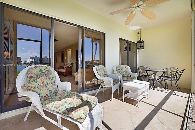 Building Photo - 100 Intracoastal Pl