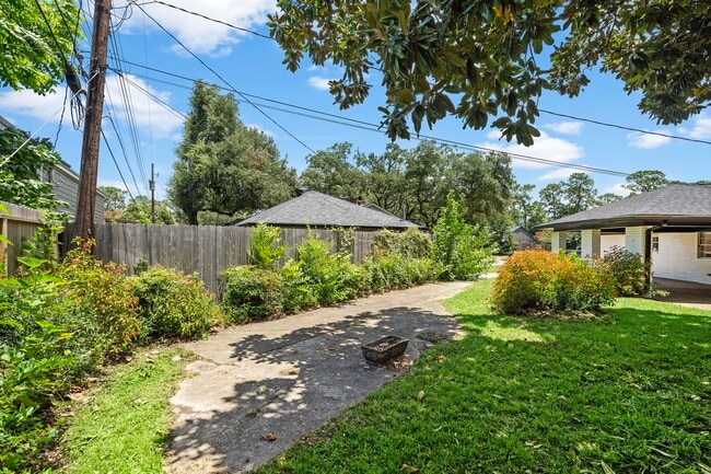 Building Photo - 4903 Candleglow Dr