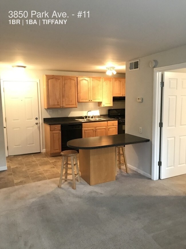 Building Photo - 3850 Park Ave