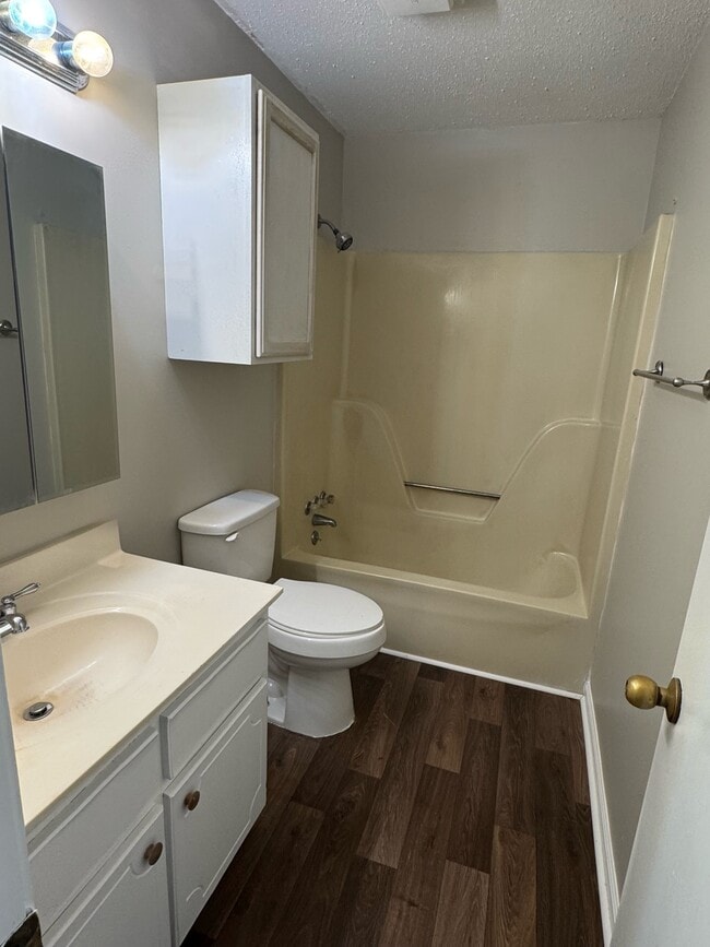 Building Photo - 105 Dorman Ave