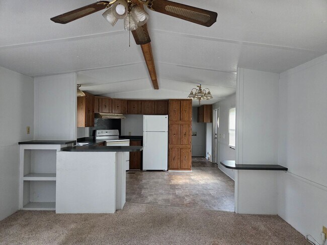 Building Photo - 2 bedroom in Monroe