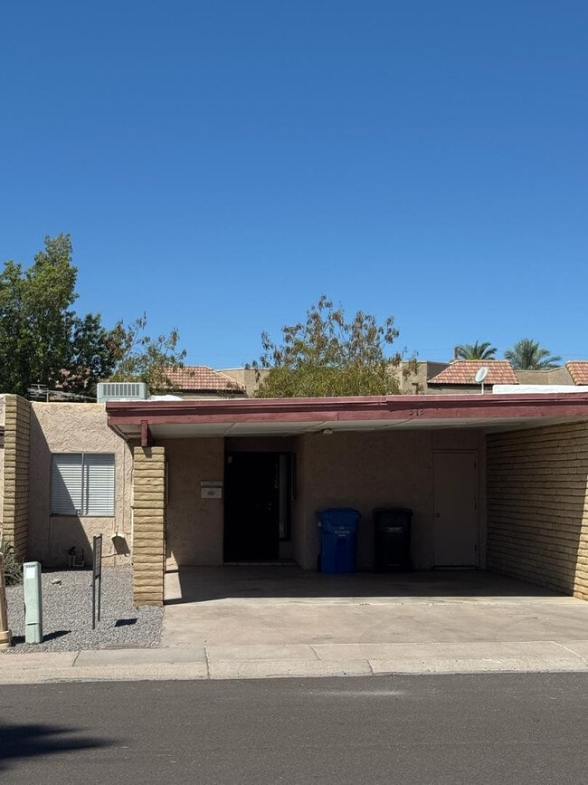 Building Photo - 5126 E Monte Vista Rd