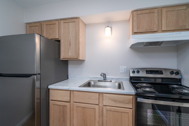 Building Photo - 1108 N 39th St