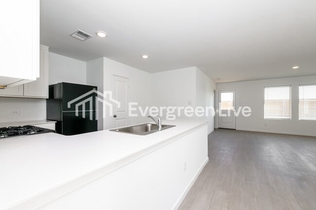 Building Photo - 12516 Huntington Rdg Wy