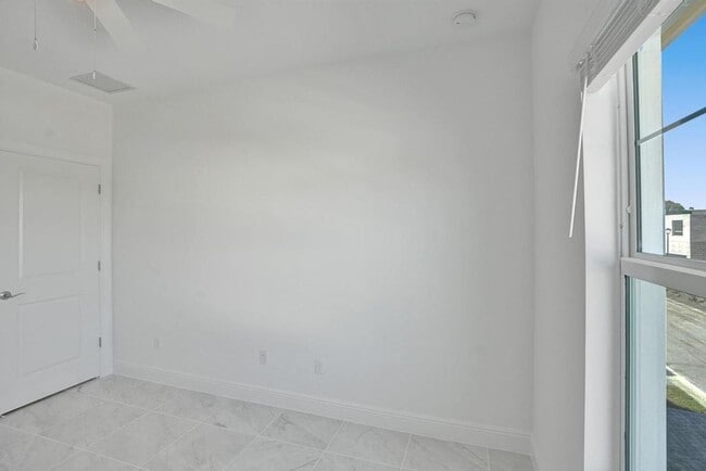 Building Photo - Gorgeous New 3 bedroom 2.5 Townhouse in Deerfield Beach, Sandpiper Pointe (2 Story)