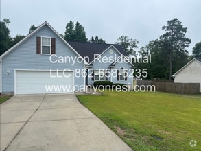 Building Photo - 132 White Pine Dr