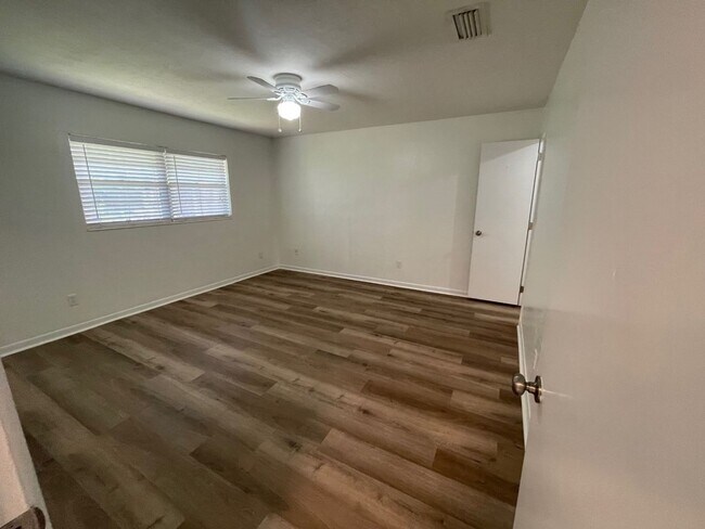 Building Photo - 2 bedroom 2 bath in Northwood Pines