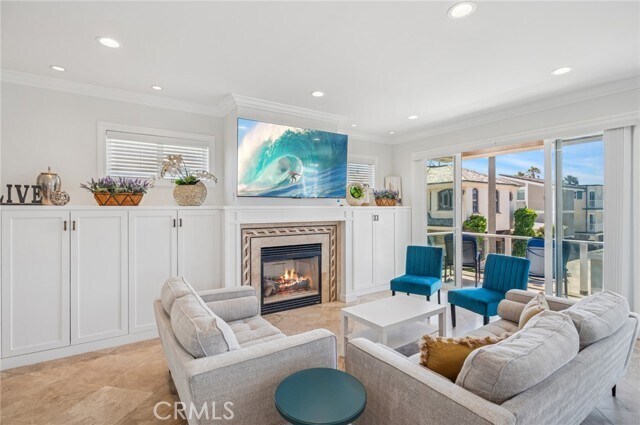 Building Photo - 6111 Seashore Dr