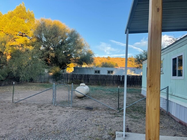 Building Photo - Reduced!! 3 Bedroom 2 Bath Single Wide Mobile in Lake Montezuma Contact Property Pros Property Ma...