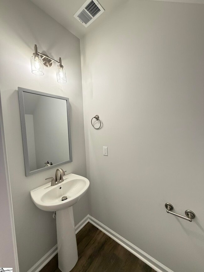 Building Photo - 139 Gervais Cir