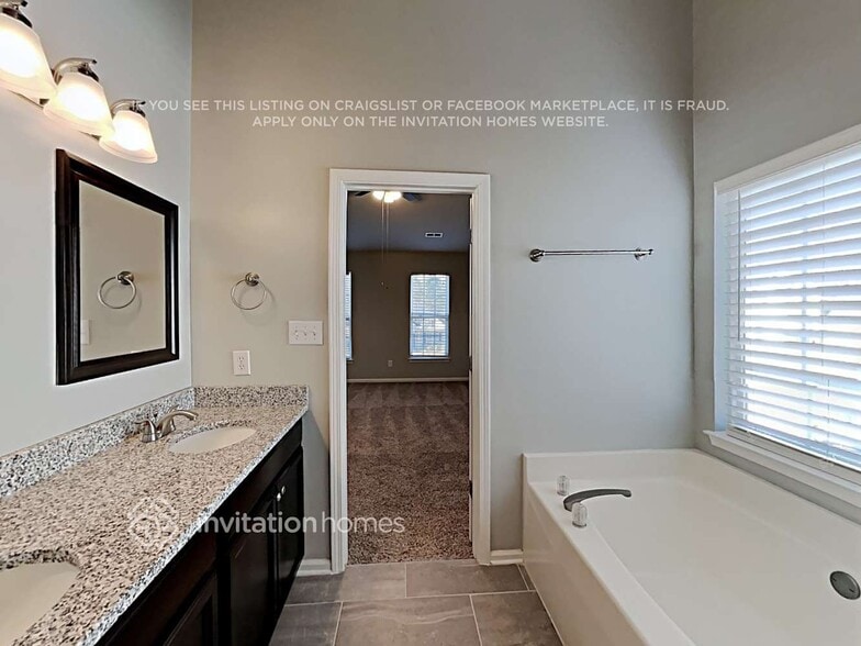 Building Photo - 3810 Alden St