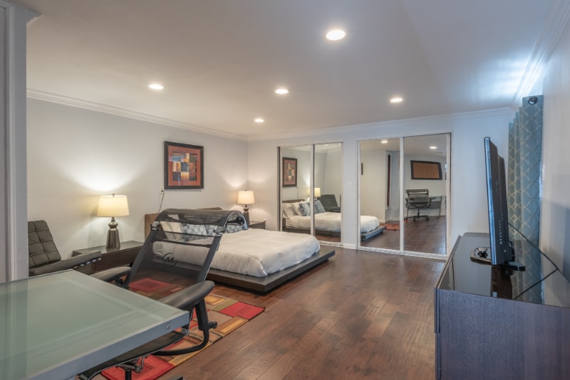 Building Photo - 3617 Sunswept Dr