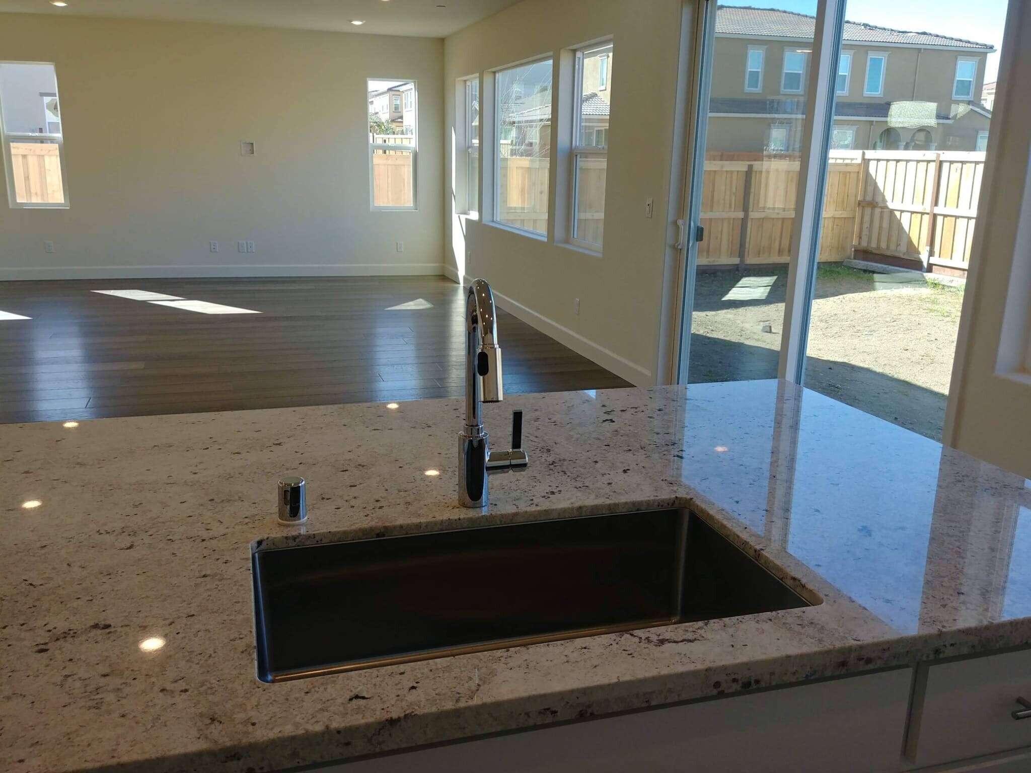 Building Photo - 2481 Azalea Ave