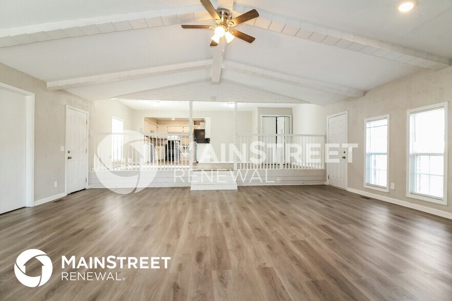 Building Photo - 1208 Tim Holt Dr