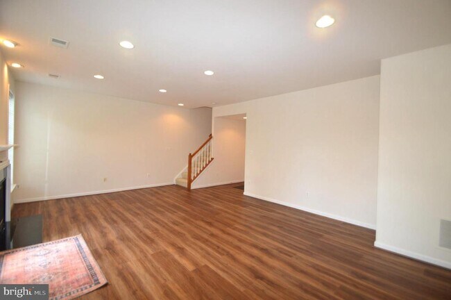 Building Photo - 24600 Siltstone Square