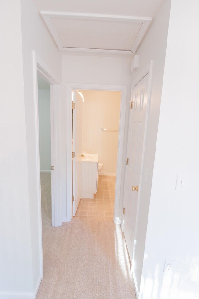 Building Photo - 187 Madrid Dr