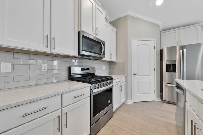 Building Photo - 589 Glasgow Dr