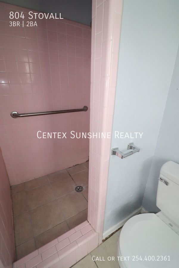 Building Photo - 804 Stovall-