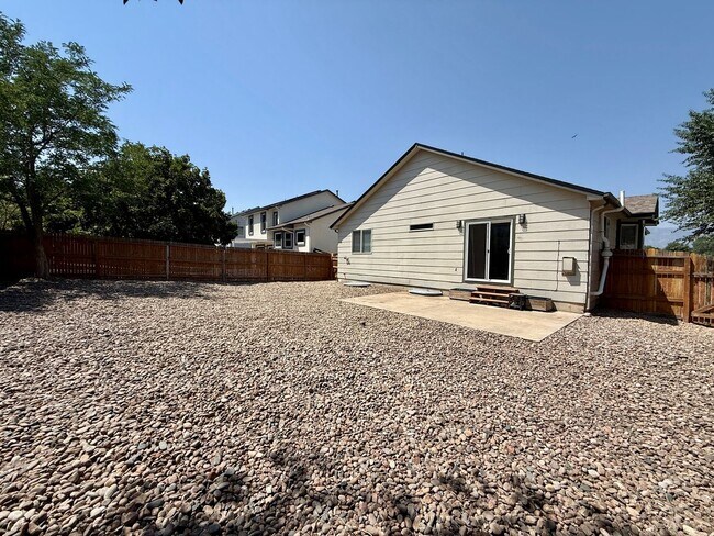 Building Photo - 4631 Fencer Rd
