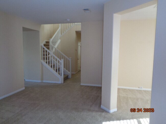 Building Photo - Spacious Quartz Hill 2 Story Home Offering 3663 sq. ft. and was Built in 2004