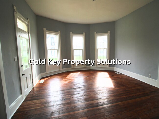 Building Photo - 803-807 High Street