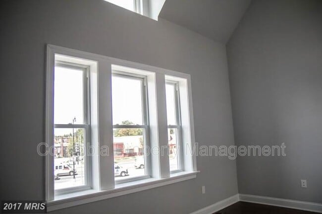 Building Photo - 1219 17th St NE