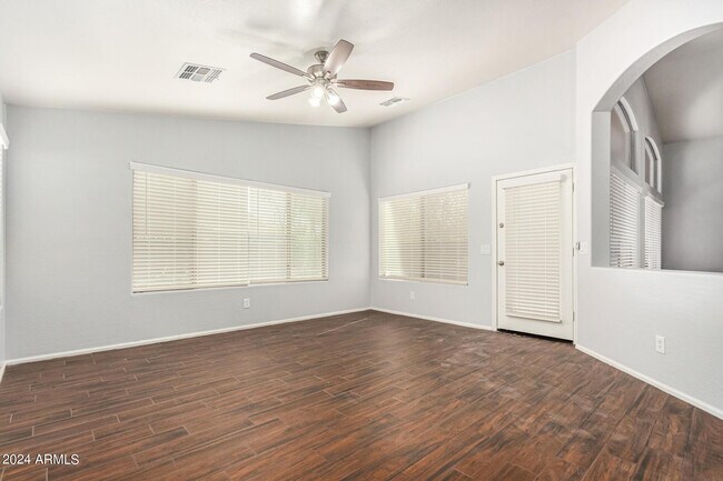 Building Photo - 45127 W Jack Rabbit Trail