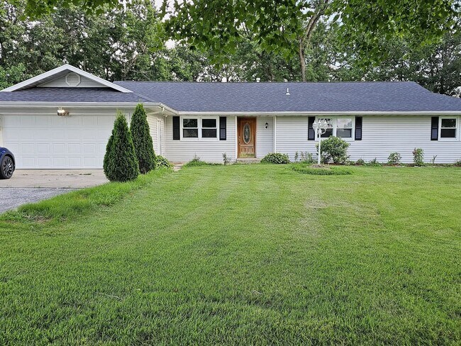 Building Photo - Your Dream Home Just Hit the Market – Don’t Miss Out!