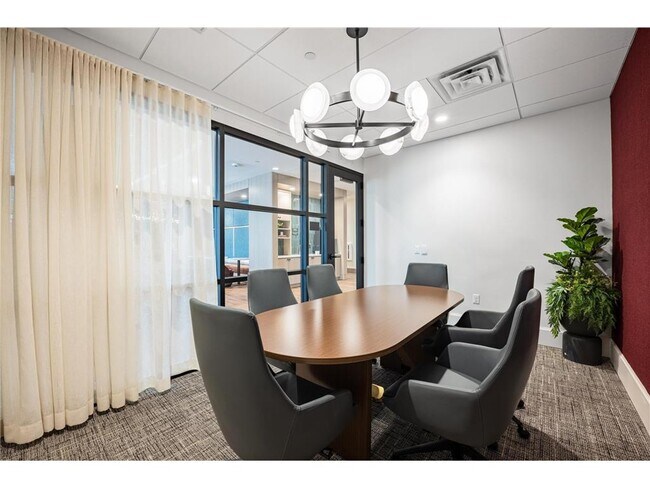 Building Photo - 640 Wisconsin Ave N