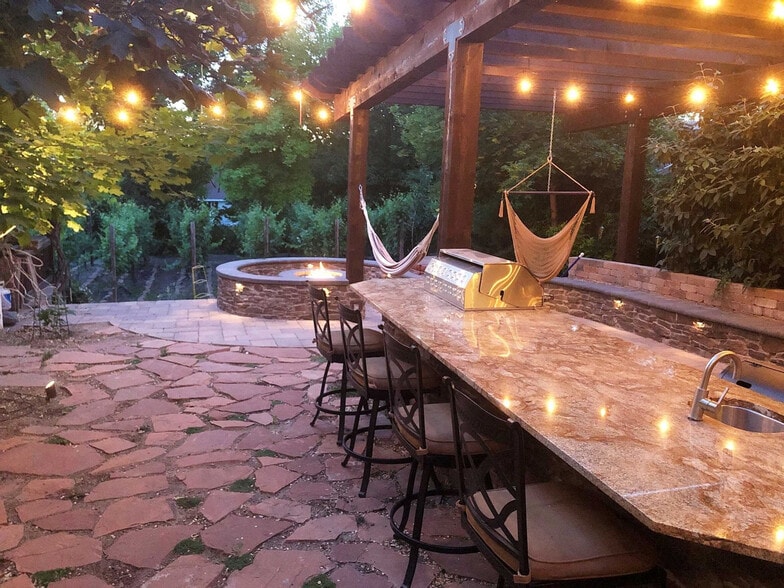 Building Photo - 167 U St