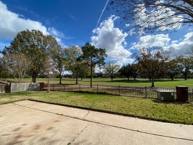 Building Photo - 21623 San Marino Dr