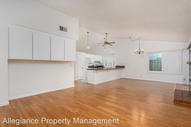 Building Photo - 3 br, 2 bath House - 8190 Gandy Dancer Way