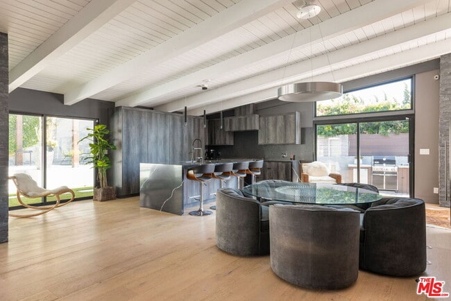 Building Photo - 344 Arno Way