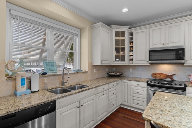 Building Photo - 1311 Bowfin Ln