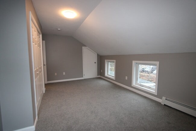 Building Photo - 6 Canal St