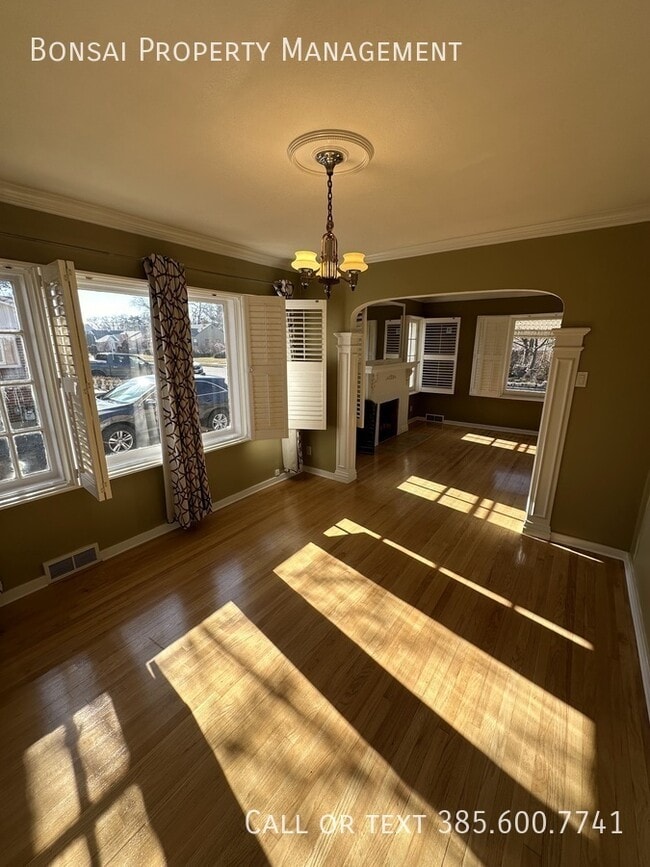 Building Photo - 7527 S Jefferson-