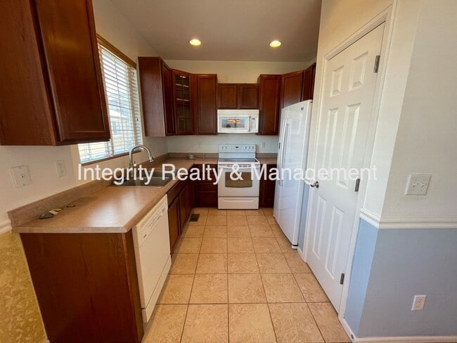 Building Photo - 1399 Turnberry Pl