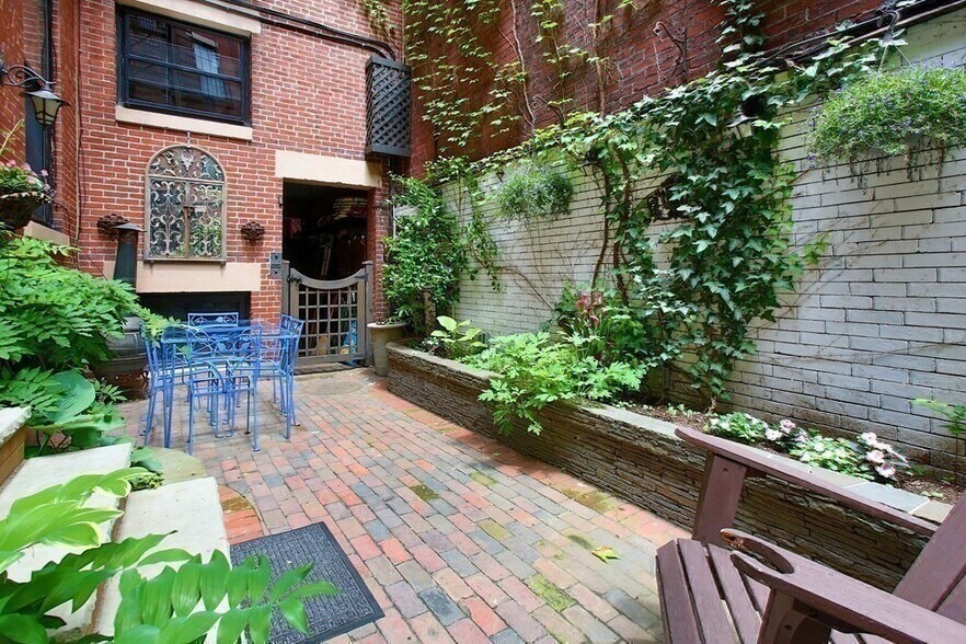 Building Photo - 36 Pinckney St